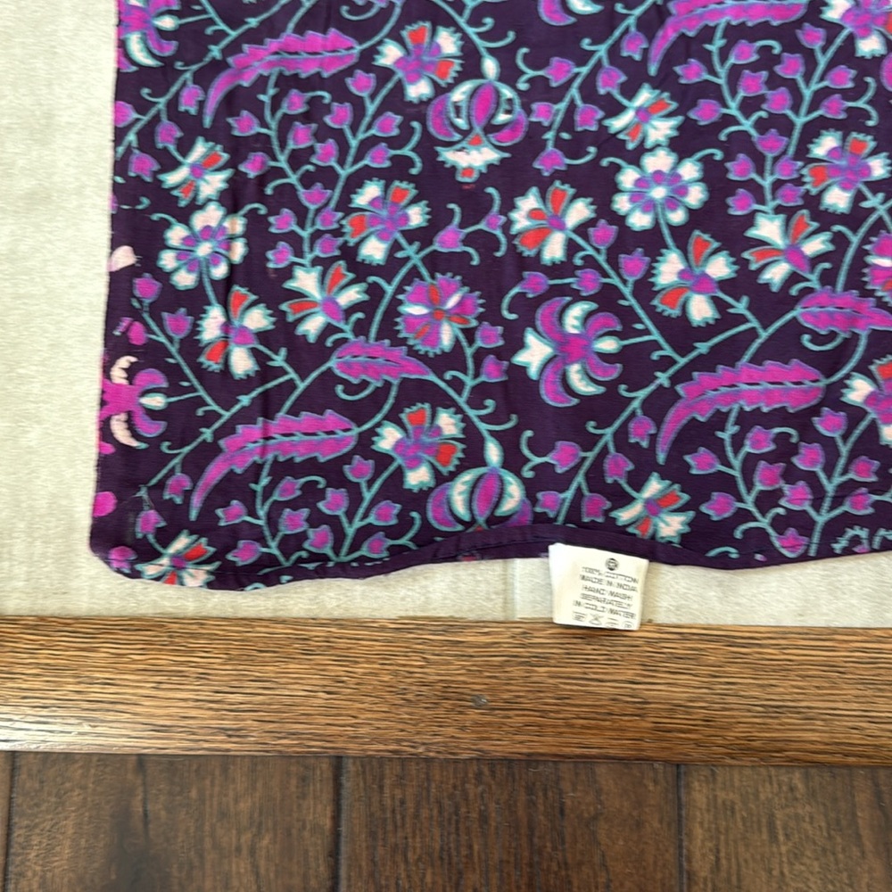 Gently Used Indian Bohemian Mandala Large Purple Printed Wall Decor Tapestry - Picture 4 of 7